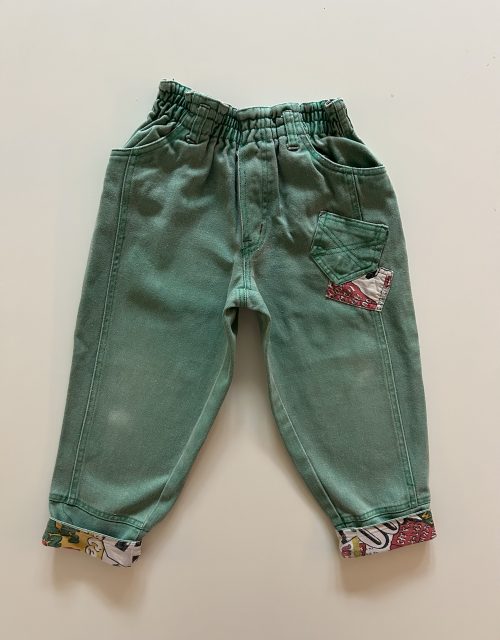 Baggy green jeans