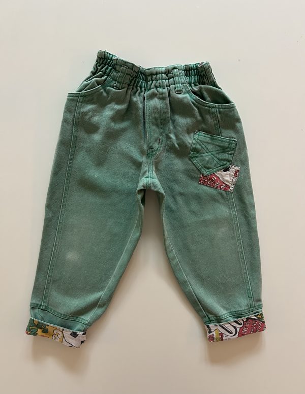 Baggy green jeans
